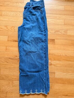 OLD NAVY Blue Denim Wide-Leg Jeans with Scalloped Embroidered Hem